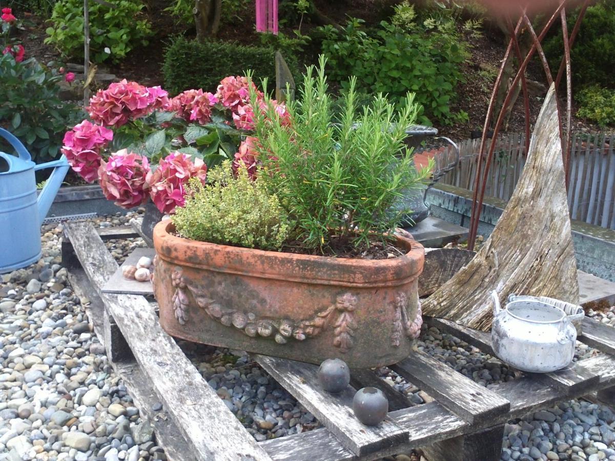 Bed&Breakfast Bodensee mit Herz Stockach Exterior foto